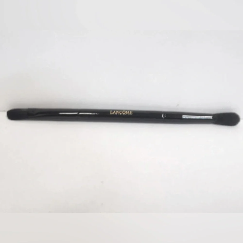 Lot of 2️⃣ NEW [Lancôme] Duel Ended (Blending & Allover) Eyeshadow Brushes - Picture 2 of 9